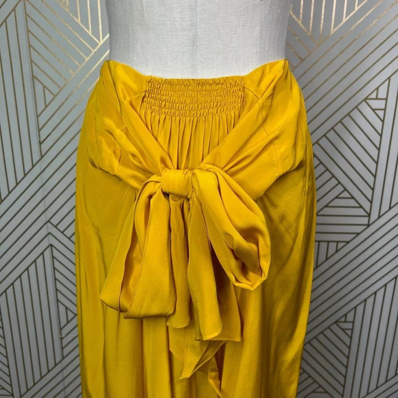 Tome Bow Tie Front Midi Silk Skirt in Marigold Yellow Size US Large - Picture 3 of 12